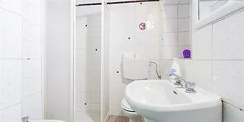 Sleep Easy Hostel Verona Hotel