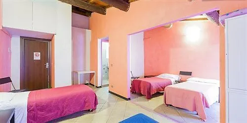 Hotel Sleep Easy Hostel Verona
